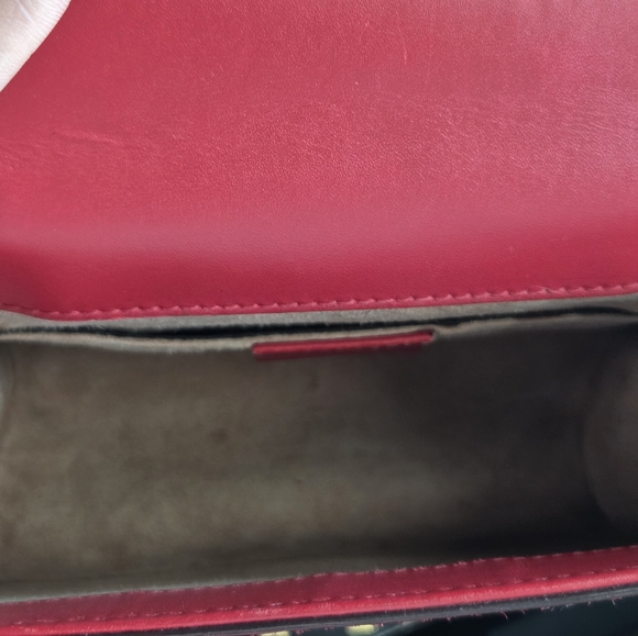 Authentic Gucci Sylvie mini bag - Picture 9 of 12